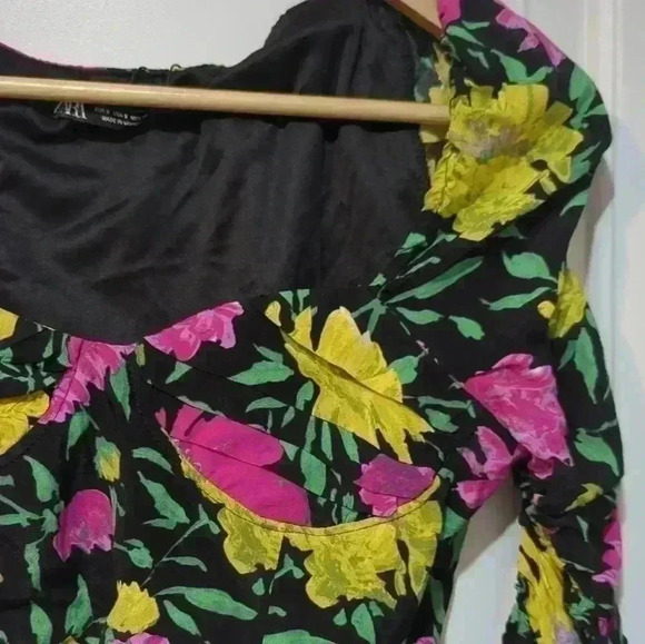 ZARA | Pink/Black/Yellow/Green Rcuhed Long  Sleeve Corset Crop Top - Picture 4 of 8